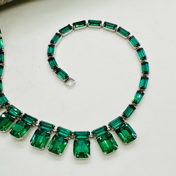 Vintage Rare Green Crystal Necklace - Picture 14 of 17